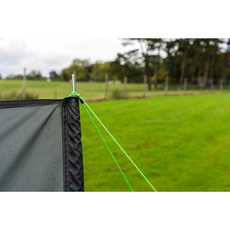 Compact Windbreak - Charcoal & Black