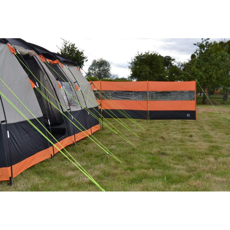 Compact Windbreak - Orange & Black